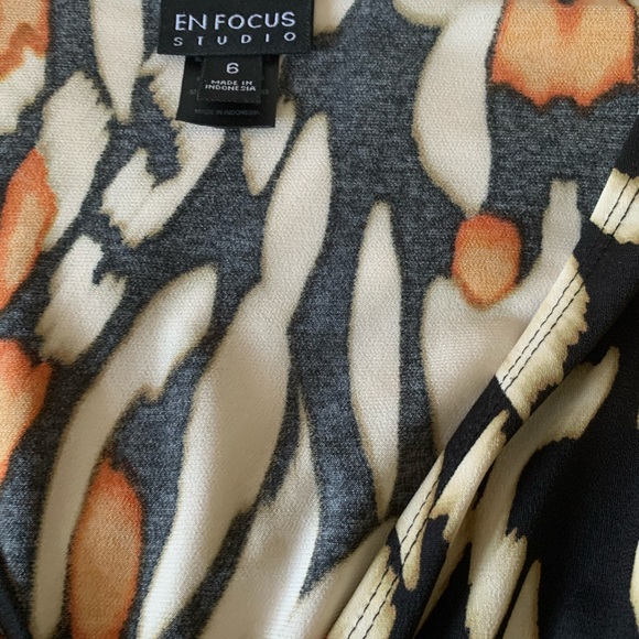 Dress - Picture 4 of 4